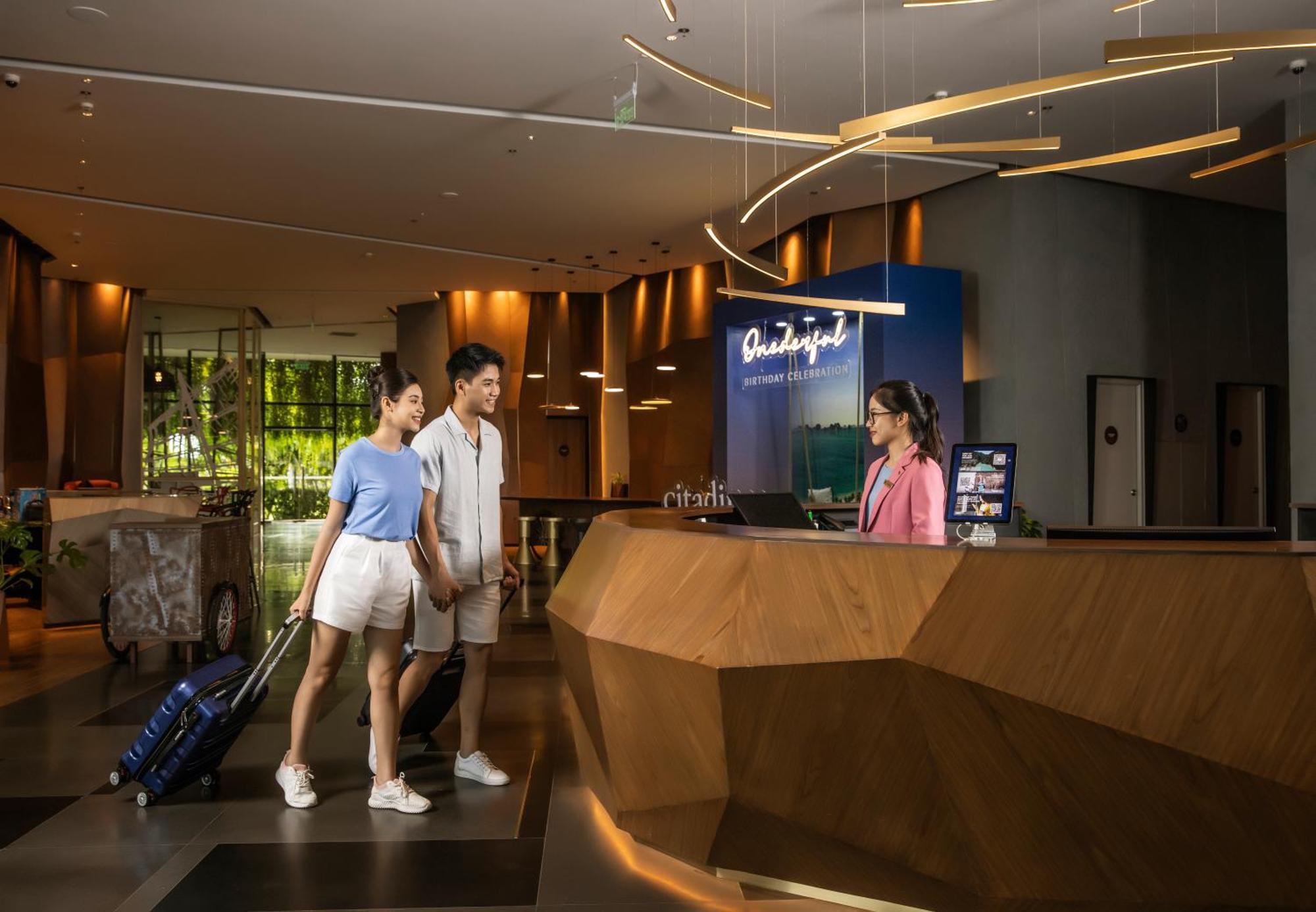 Citadines Marina Halong Hotel Ha Long Exterior photo